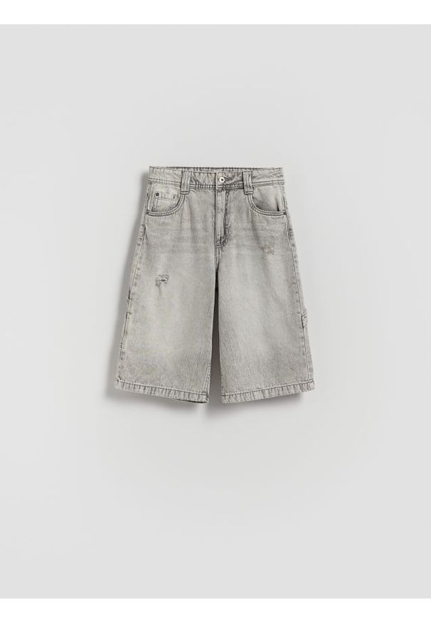 Reserved - Jeansowe szorty - jasnoszary. Kolor: szary. Materiał: jeans