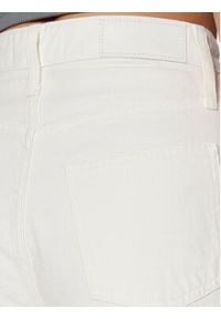 Calvin Klein Jeansy K20K205160 Biały Relaxed Fit. Kolor: biały