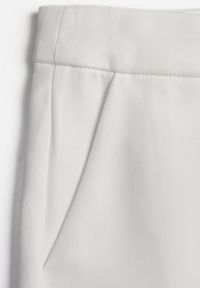 Renee - Białe Klasyczne Spodnie VICES Garniturowe High Waist Dimaia. Okazja: na co dzień, na spotkanie biznesowe, do pracy, na imprezę. Stan: podwyższony. Kolor: biały. Styl: klasyczny #3