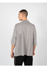 Yeezy Gap Engineered by Balenciaga - Yeezy Gap Engineered By Balenciaga T-Shirt "Logo" | 719614 TMVQ2 | Mężczyzna | Szary. Kolor: szary. Materiał: bawełna. Wzór: nadruk #11