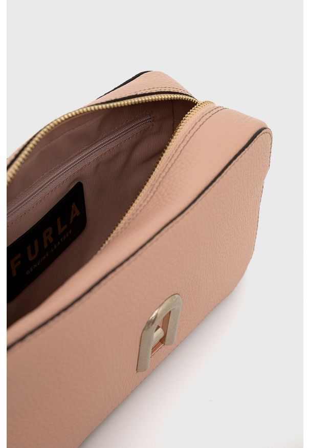 Furla torebka skórzana Primula kolor różowy. Kolor: różowy. Materiał: skórzane. Rodzaj torebki: na ramię