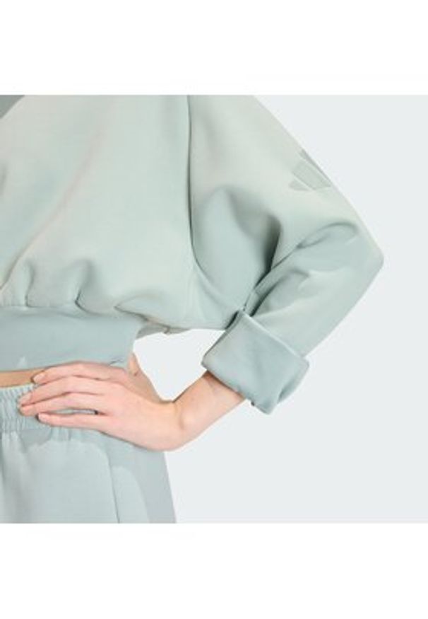 Adidas - adidas Bluza Soft Lux KA7015 Zielony Loose Fit. Kolor: zielony. Materiał: syntetyk