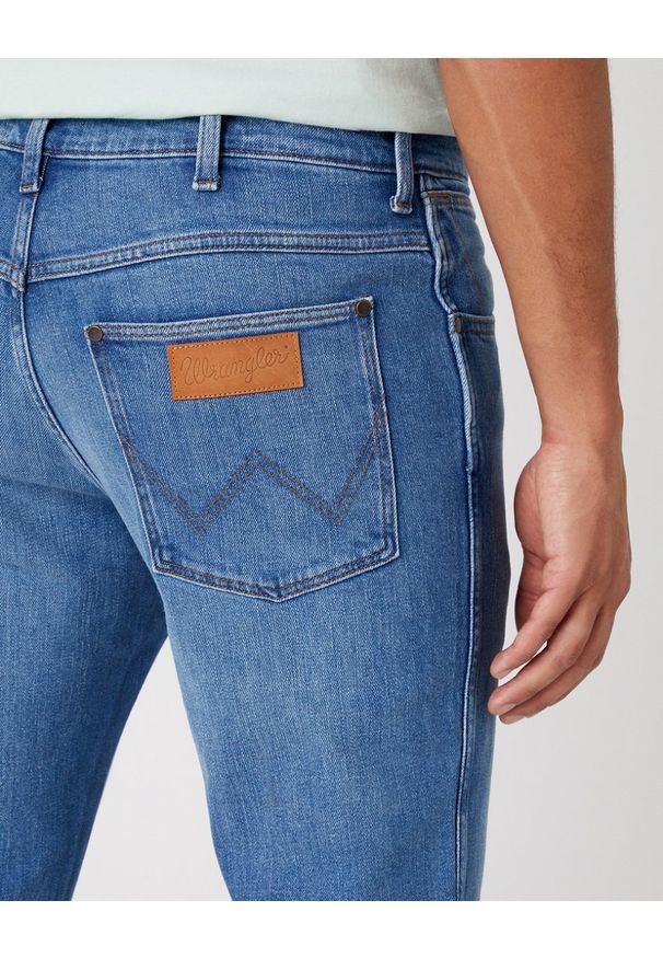 Wrangler - WRANGLER RIVER MĘSKIE SPODNIE JEANSOWE JEANSY BLUE CREEK W17TJXZ81 112331087