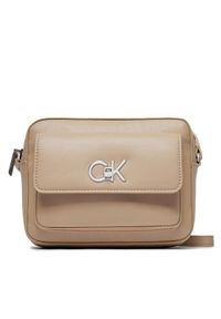 Calvin Klein Torebka Re-Lock Camera Bag W/Flap K60K611083 Brązowy. Kolor: brązowy. Materiał: skórzane