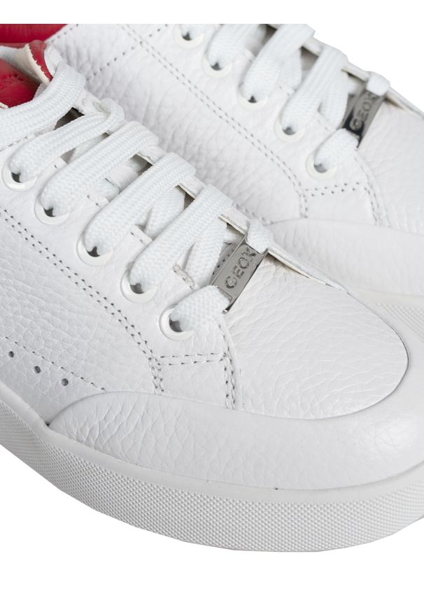 Geox Sneakersy "Dalya" | D25QFA 04685 | Kobieta | Biały. Okazja: na co dzień, na spacer. Nosek buta: okrągły. Kolor: biały. Materiał: skóra. Sport: turystyka piesza
