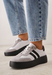 Renee - Biało-Szare Sneakersy ze Skóry Naturalnej na Platformie z Perforacją i Paskami Urevla. Okazja: na co dzień. Zapięcie: pasek. Kolor: biały. Materiał: skóra. Obcas: na platformie #2