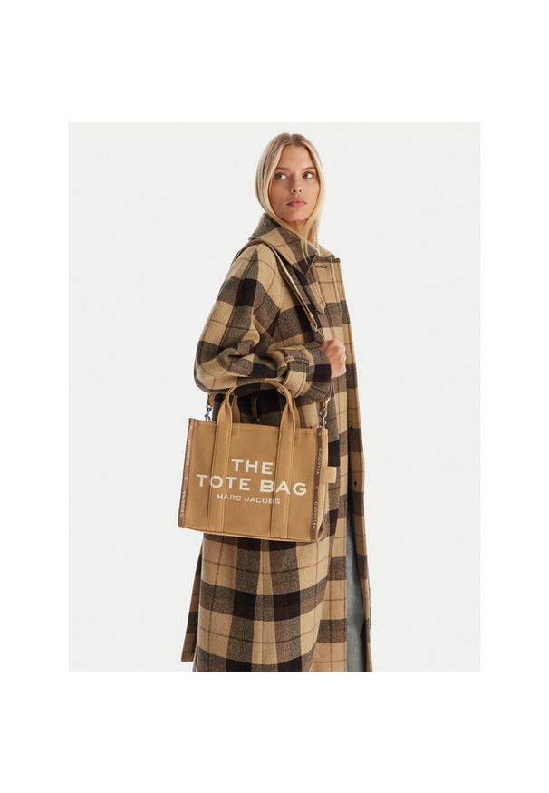 MARC JACOBS - Torebka Marc Jacobs. Kolor: brązowy