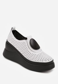 Born2be - Białe Skórzane Półbuty na Koturnie z Cholewką z Perforacją Vondelle. Okazja: na co dzień. Kolor: biały. Materiał: skóra. Szerokość cholewki: normalna. Obcas: na koturnie. Styl: casual #7