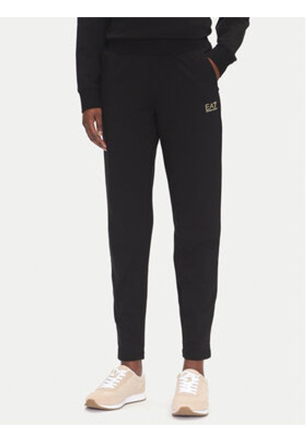 EA7 Emporio Armani Dres 7W000115 AF13135 MC004 Czarny Regular Fit. Kolor: czarny. Materiał: bawełna