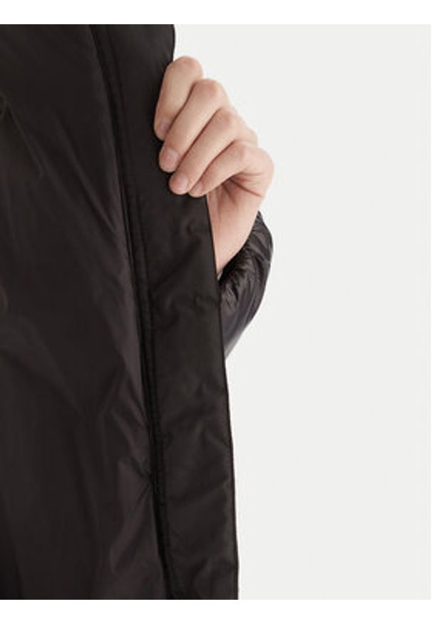 DKNY Kurtka zimowa DP5J9623 Czarny Regular Fit. Kolor: czarny. Materiał: syntetyk. Sezon: zima