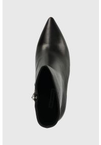 Karl Lagerfeld botki skórzane ICE WEDGE damskie kolor czarny na koturnie KL34650. Kolor: czarny. Materiał: skóra. Obcas: na koturnie #4