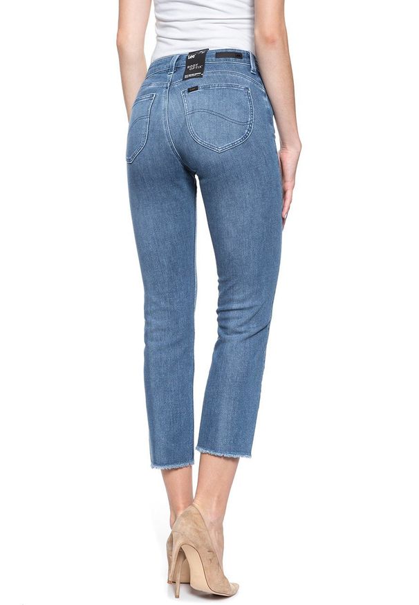Lee - SPODNIE DAMSKIE LEE ELLY CROPPED RAW HEM BODY OPTIX L32RQYYF 112107698