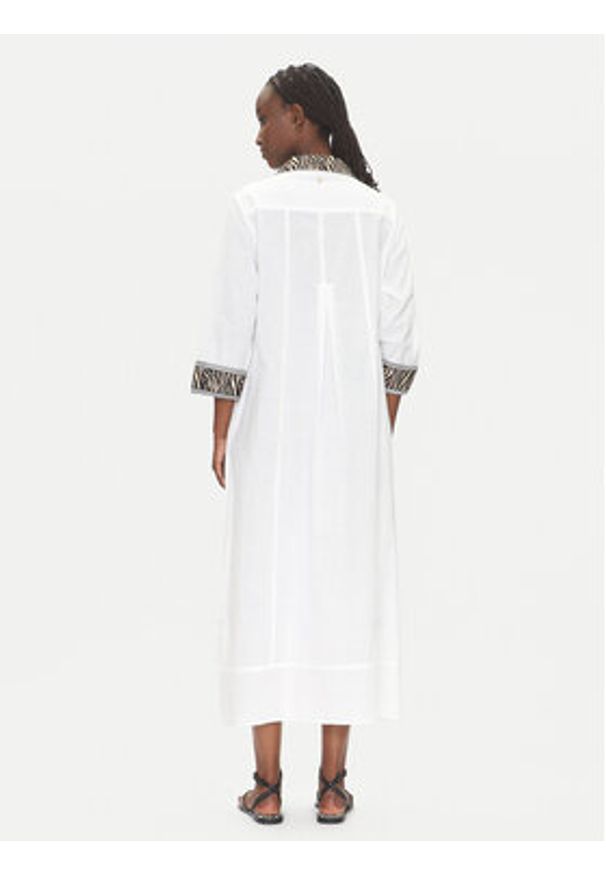 LOLA CASADEMUNT Sukienka koszulowa LS2516042 Biały Relaxed Fit. Kolor: biały. Materiał: wiskoza. Typ sukienki: koszulowe