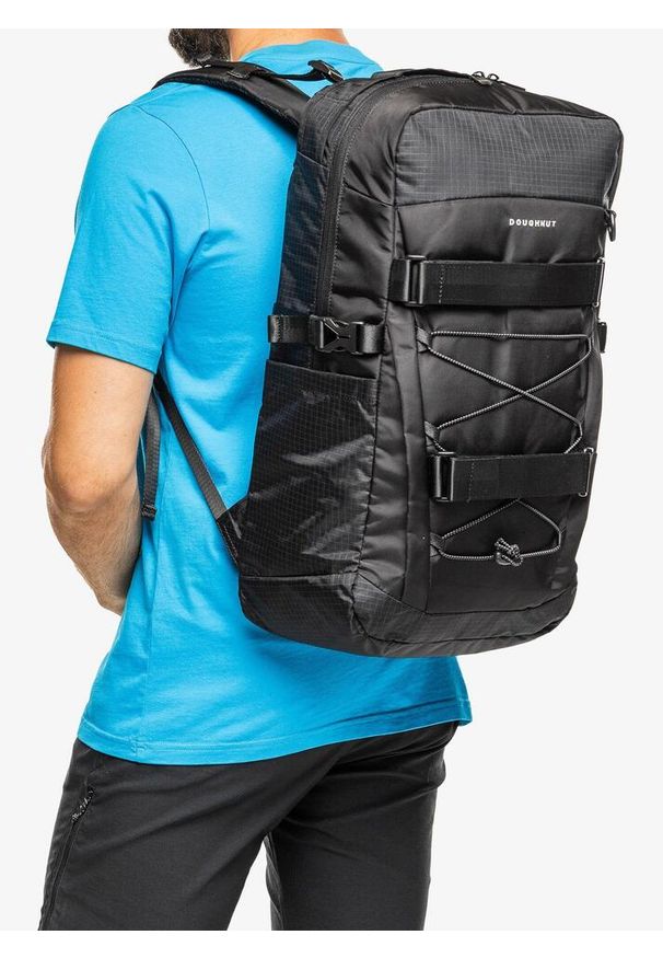 Plecak na laptopa Doughnut Roaming Street Cruise - black. Kolor: czarny. Styl: street