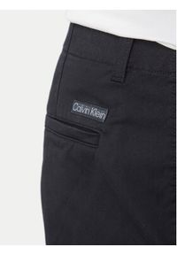Calvin Klein Jeans Chinosy 90's LV04RF619G Czarny Straight Fit. Kolor: czarny. Materiał: bawełna #4