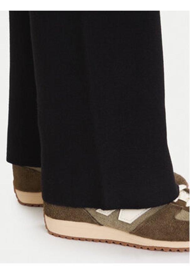 Vero Moda Spodnie dzianinowe Gold Art 10332174 Czarny Loose Fit. Kolor: czarny. Materiał: syntetyk