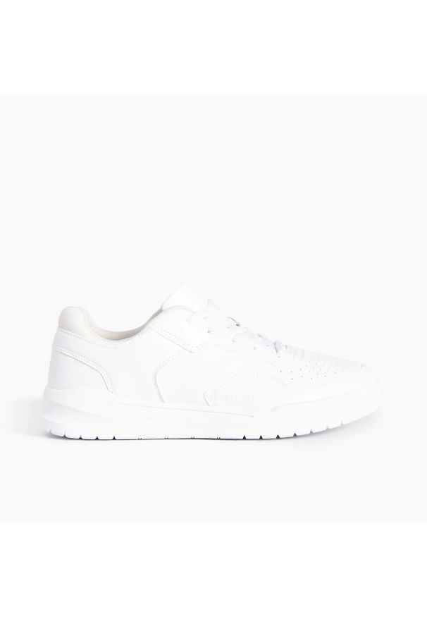 Cropp - Białe sneakersy - Biały. Kolor: biały