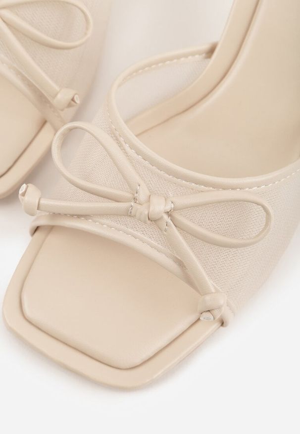 Renee - Beżowe Klapki na Szpilce z Siateczkową Cholewką i Kokardą Brefia. Okazja: na co dzień. Kolor: beżowy. Materiał: tiul. Obcas: na szpilce. Styl: casual. Wysokość obcasa: średni