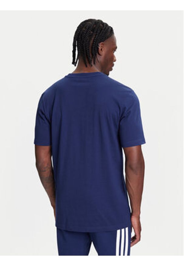 Adidas - adidas T-Shirt Collegiate Lineage Graphic JM6417 Niebieski Regular Fit. Kolor: niebieski. Materiał: bawełna