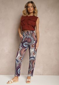 Renee - Niebiesko-Brązowe Szerokie Spodnie z Bawełny High Waist w Abstrakcyjny Wzór Jorivaess. Okazja: na co dzień, na spotkanie biznesowe. Stan: podwyższony. Kolor: niebieski. Materiał: bawełna. Styl: biznesowy, klasyczny, elegancki, casual