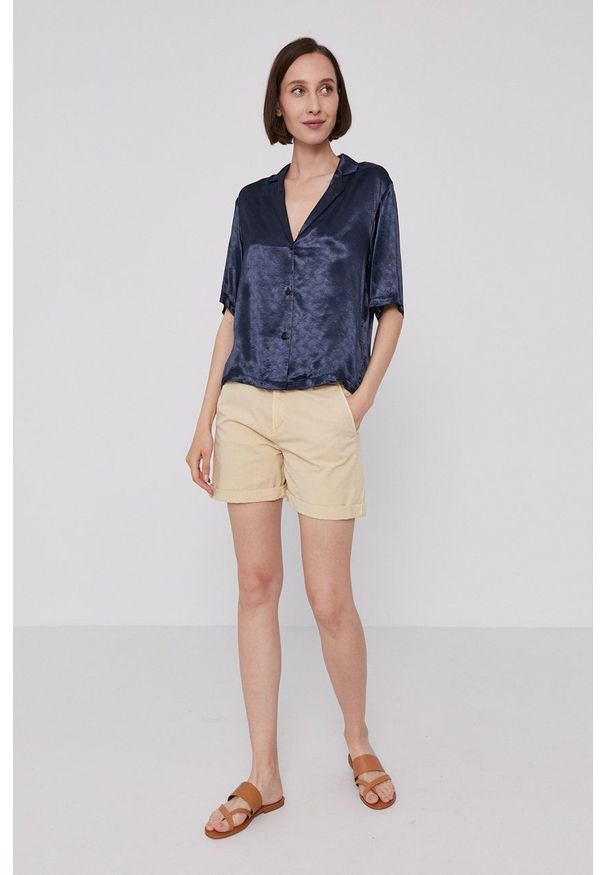 Scotch & Soda - Koszula. Kolor: niebieski. Materiał: tkanina, satyna, materiał. Długość rękawa: krótki rękaw. Długość: krótkie. Wzór: ze splotem