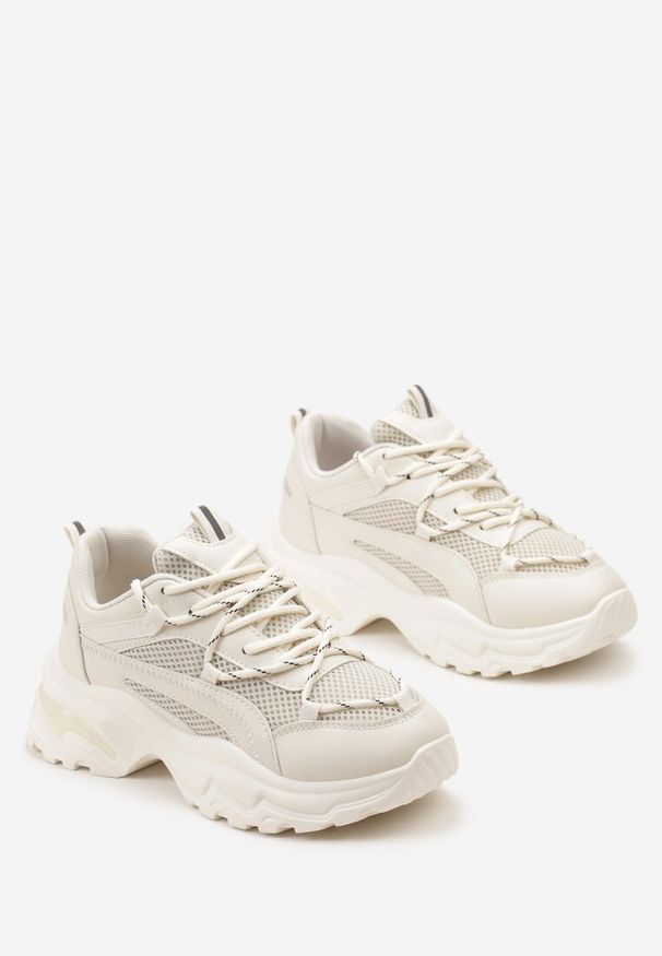 Born2be - Beżowe Sznurowane Sneakersy na Grubej Podeszwie z Odblaskami Xerxia. Kolor: beżowy