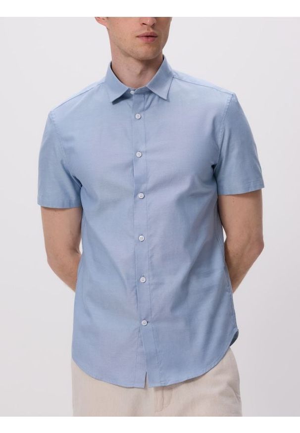 Reserved - Bawełniana koszula slim fit - jasnoniebieski. Kolor: niebieski. Materiał: bawełna