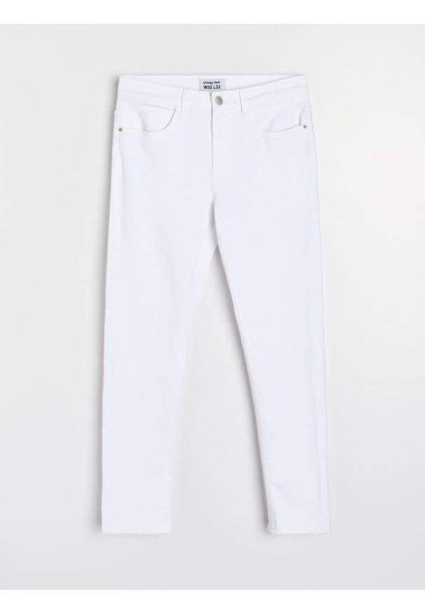 Sinsay - Jeansy slim - biały. Kolor: biały. Materiał: jeans