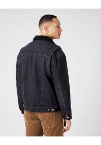 Wrangler - WRANGLER ANTI FIT SHERPA MĘSKA KURTKA JEANSOWA ONE CHANCE W4727029P. Materiał: jeans