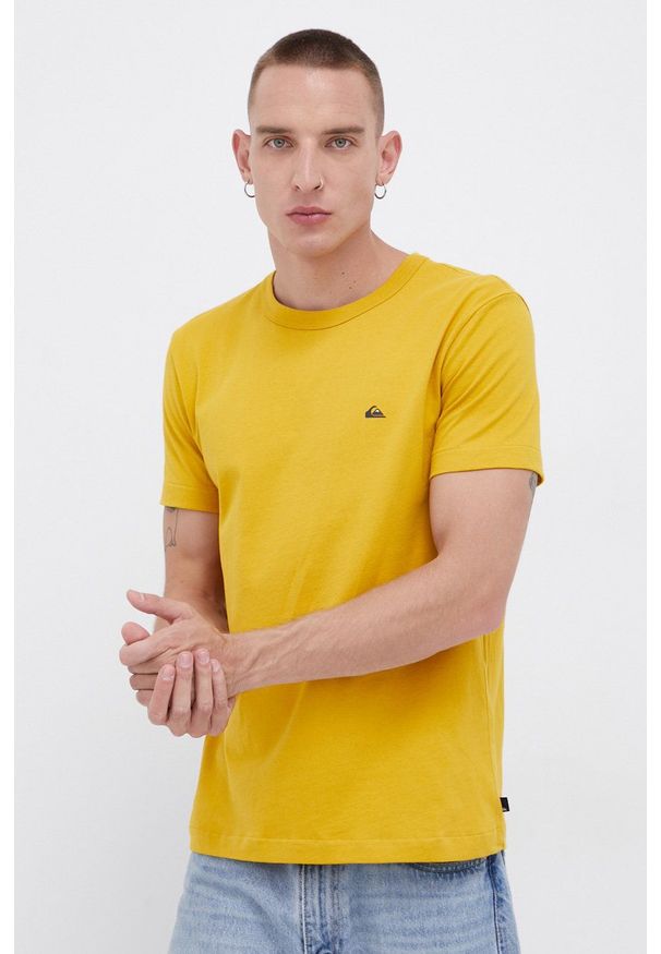 Quiksilver T-shirt bawełniany kolor żółty gładki. Okazja: na co dzień. Kolor: żółty. Materiał: bawełna. Wzór: gładki. Styl: casual