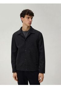 Reserved - Kurtka koszulowa z kołnierzem - ciemnoszary. Kolor: szary. Materiał: dzianina #1