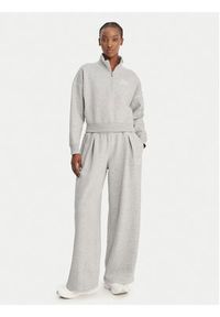 Under Armour Spodnie dresowe Rival Fleece Script 6012293 Szary Loose Fit. Kolor: szary. Materiał: bawełna #4