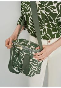 Ochnik - Zielono-biały lunchbox. Kolor: zielony. Rodzaj torebki: na ramię #6