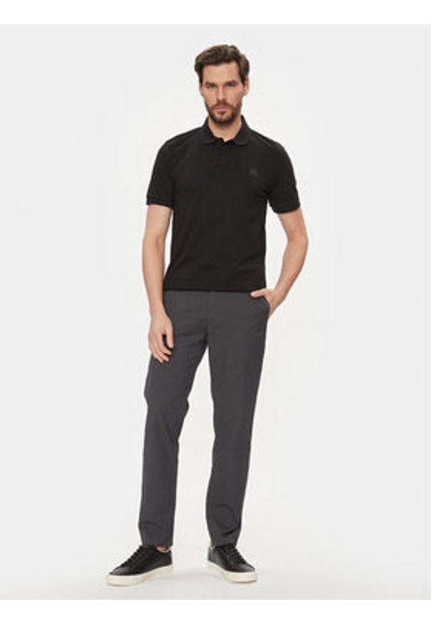 BOSS - Boss Chinosy 50511594 Szary Slim Fit. Kolor: szary. Materiał: bawełna