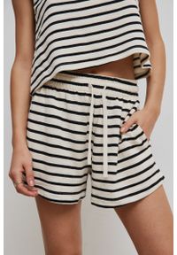 Marsala - Krótkie szorty z dzianiny w paski BLACK & BEIGE - UNION. Materiał: dzianina. Długość: krótkie. Wzór: paski #1