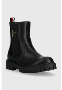 TOMMY HILFIGER - Tommy Hilfiger sztyblety dziecięce Chelsea kolor czarny. Nosek buta: okrągły. Kolor: czarny. Materiał: materiał, włókno, guma #5