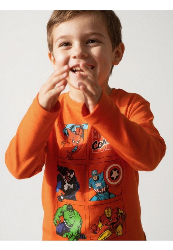 Sinsay - Koszulka z długimi rękawami Marvel - czerwony. Kolor: czerwony. Długość rękawa: długi rękaw. Długość: długie. Wzór: motyw z bajki