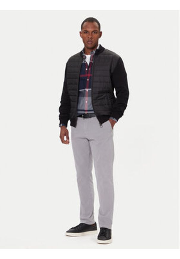 Barbour Kurtka przejściowa Carn Baffle MKN1104BK31 Czarny Regular Fit. Kolor: czarny. Materiał: bawełna