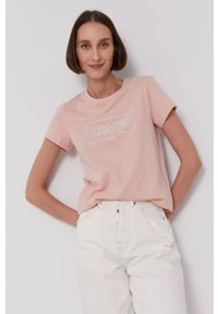 Levi's® - Levi's T-shirt damski kolor różowy. Okazja: na spotkanie biznesowe, na co dzień. Kolor: różowy. Wzór: nadruk. Styl: biznesowy, casual #3