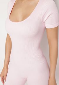 Born2be - Różowy Długi Kombinezon Bodycon z Prążkowanej Dzianiny Selagia. Okazja: na co dzień. Kolor: różowy. Materiał: dzianina, prążkowany. Długość: długie. Styl: casual #6