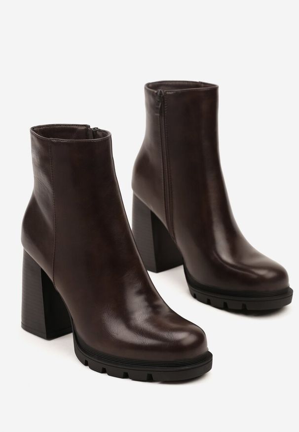 Born2be - Brązowe Botki na Stożkowym Obcasie i Tłoczonej Platformie Latalise. Okazja: na co dzień. Kolor: brązowy. Materiał: jeans. Obcas: na obcasie. Styl: klasyczny, casual, elegancki. Wysokość obcasa: średni