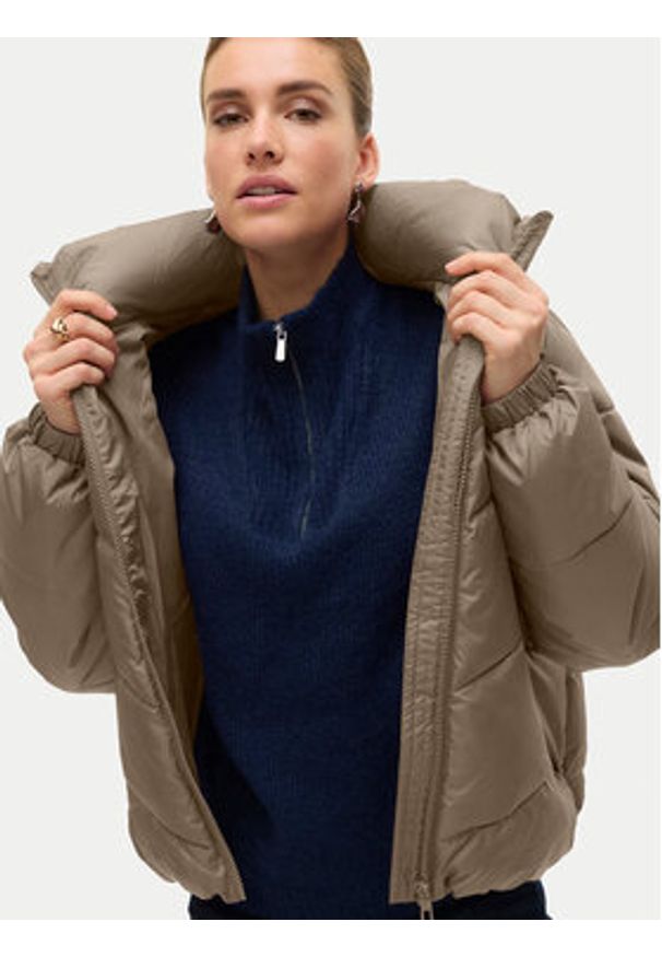 Vero Moda Kurtka zimowa Gario 10309844 Beżowy Regular Fit. Kolor: beżowy. Materiał: syntetyk. Sezon: zima