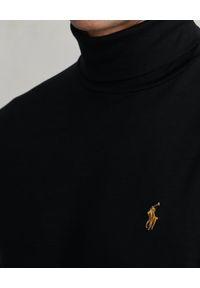 Ralph Lauren - RALPH LAUREN - Czarny golf z logo Slim Fit. Typ kołnierza: golf. Kolor: czarny. Materiał: dzianina, bawełna. Długość: długie. Wzór: haft
