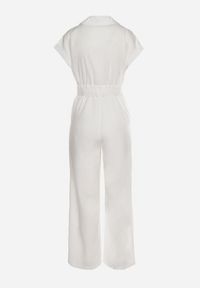 Born2be - Biały Kombinezon z Krótkim Rękawem i Szerokimi Nogawkami z Materiałowym Paskiem Floeria. Okazja: na co dzień. Kolor: biały. Materiał: materiał. Długość rękawa: krótki rękaw. Długość: krótkie. Styl: elegancki, casual, wizytowy #5