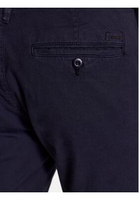 Guess Szorty materiałowe Daniel M3GD05 WFBW3 Granatowy Skinny Fit. Kolor: niebieski. Materiał: bawełna