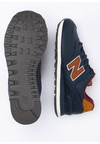 New Balance ML574OMC Sneakersy męskie granatowe. Kolor: niebieski. Materiał: materiał, guma, zamsz. Szerokość cholewki: normalna. Sezon: lato. Model: New Balance 574. Sport: bieganie #4