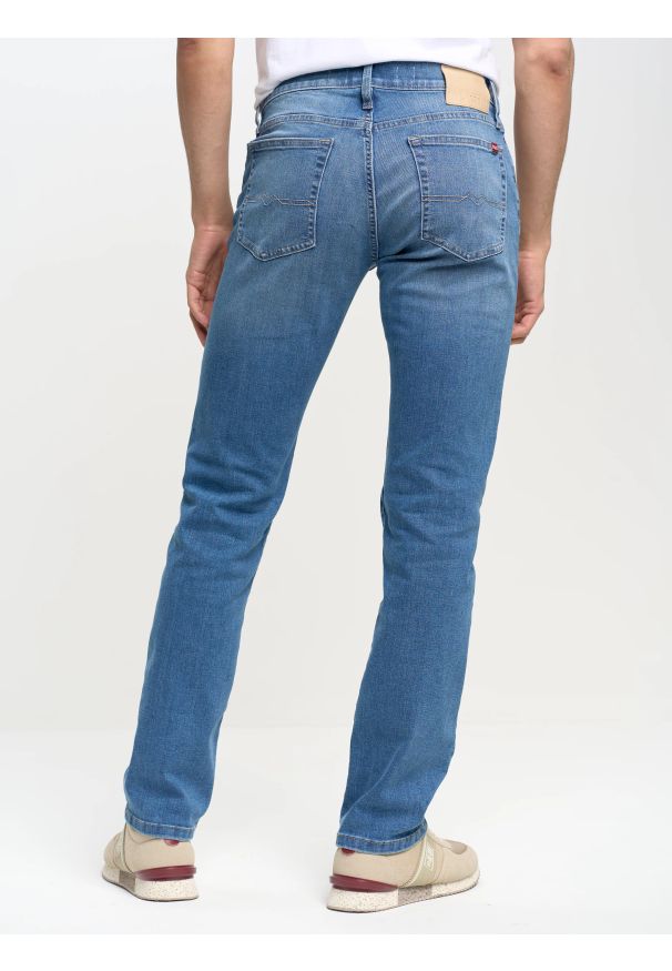Big-Star - Jeansy męskie dopasowane niebieskie Terry 230. Kolor: niebieski. Styl: sportowy, elegancki
