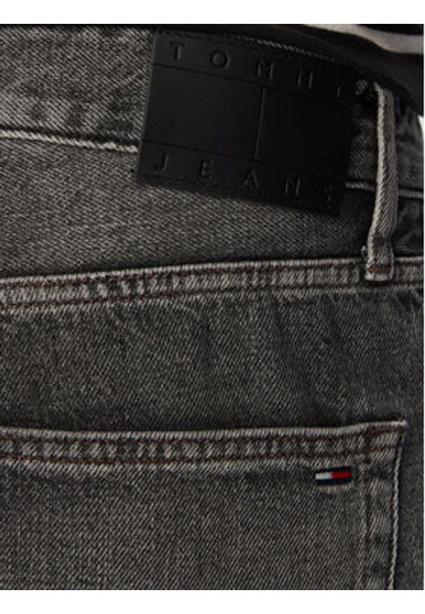 Tommy Jeans Szorty jeansowe Otis DM0DM23066 Czarny Regular Fit. Kolor: czarny. Materiał: bawełna