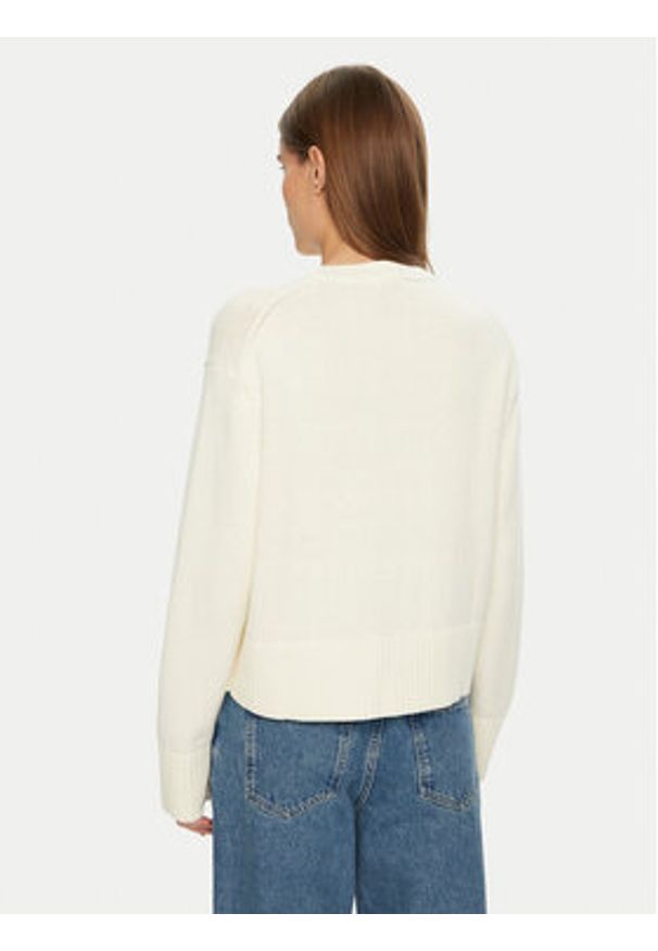Calvin Klein Jeans Sweter Logo Embro J20J225073 Écru Regular Fit. Materiał: bawełna