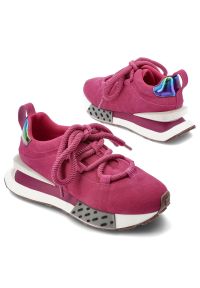 Różowe Sneakersy Artiker Stylowe Obuwie Damskie. Okazja: na co dzień. Kolor: różowy. Materiał: zamsz. Szerokość cholewki: normalna. Styl: elegancki